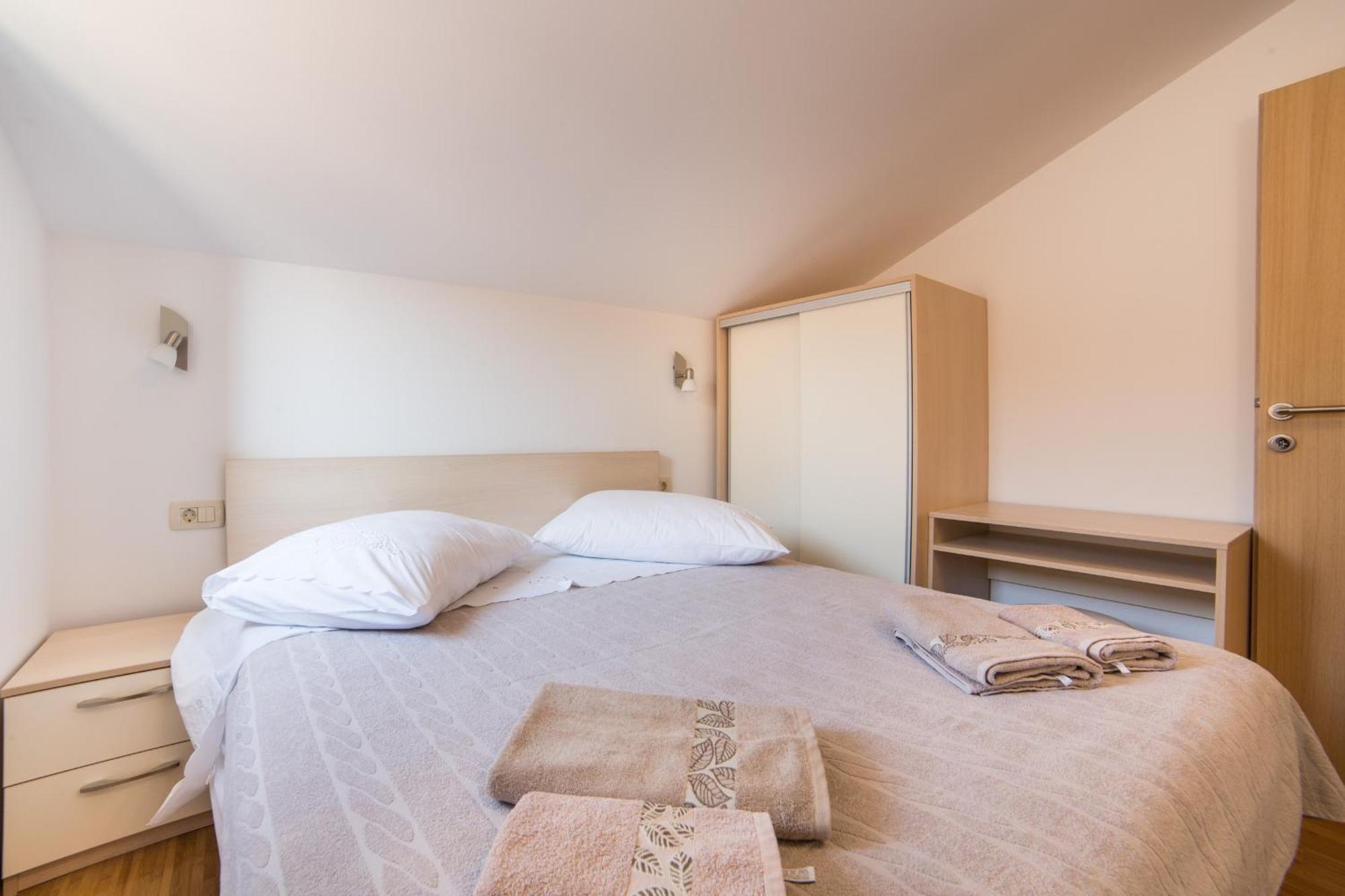 Apartments Sunrise Brist Habitación foto
