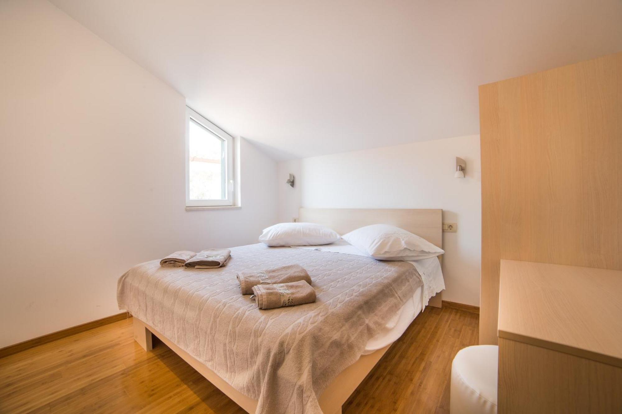 Apartments Sunrise Brist Habitación foto